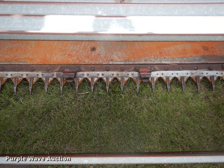 image for item DL0312 1982 Gleaner L2  combine