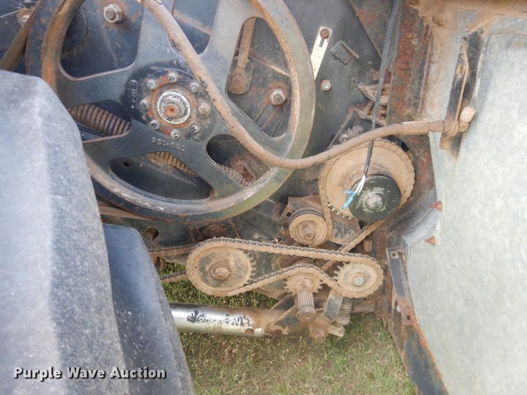 image for item DL0312 1982 Gleaner L2  combine
