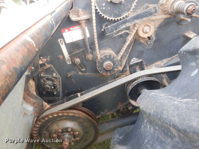 image for item DL0312 1982 Gleaner L2  combine