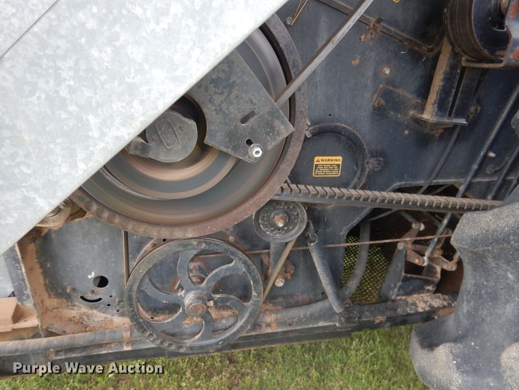 image for item DL0312 1982 Gleaner L2  combine