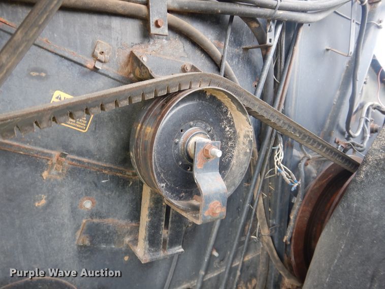 image for item DL0312 1982 Gleaner L2  combine