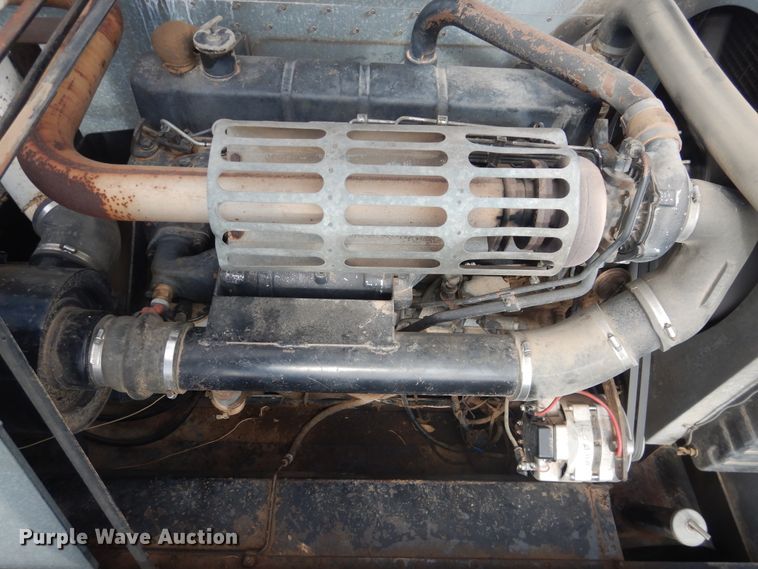 image for item DL0312 1982 Gleaner L2  combine