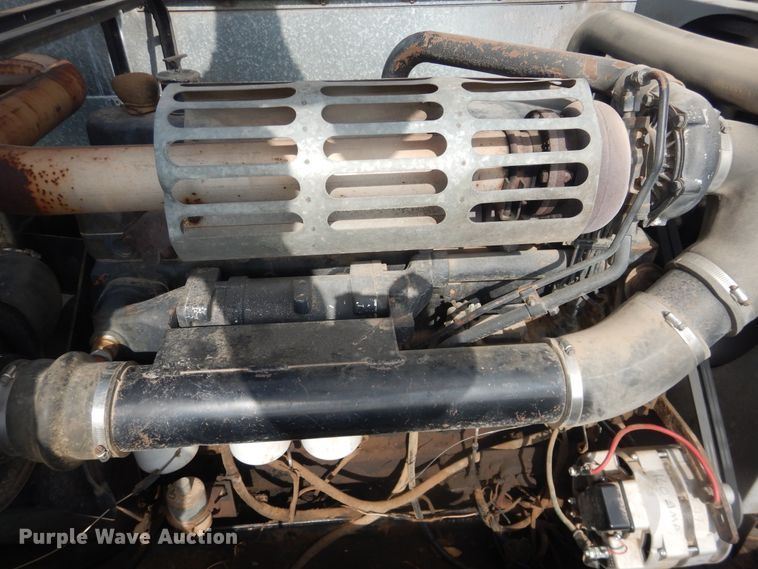 image for item DL0312 1982 Gleaner L2  combine