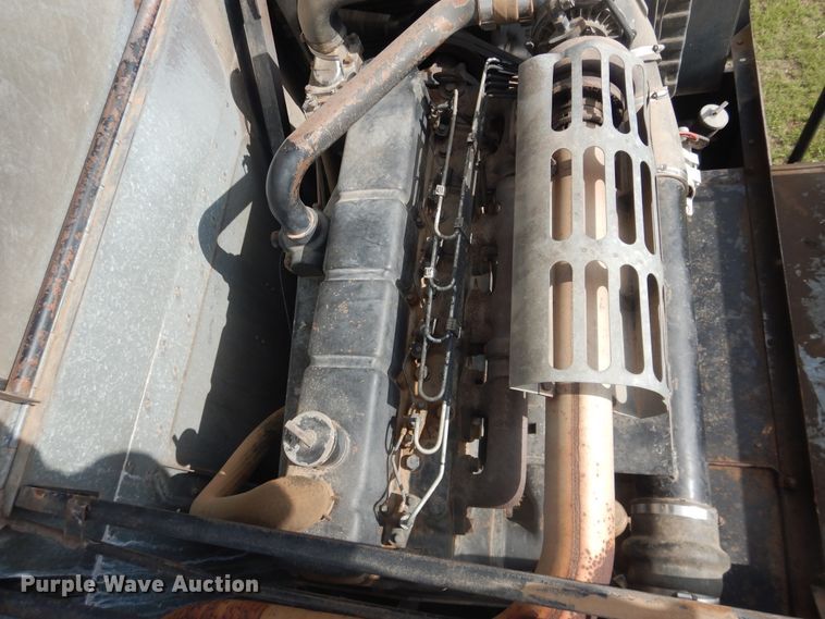 image for item DL0312 1982 Gleaner L2  combine