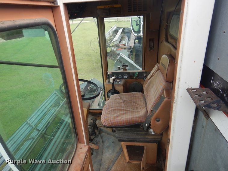 image for item DL0312 1982 Gleaner L2  combine