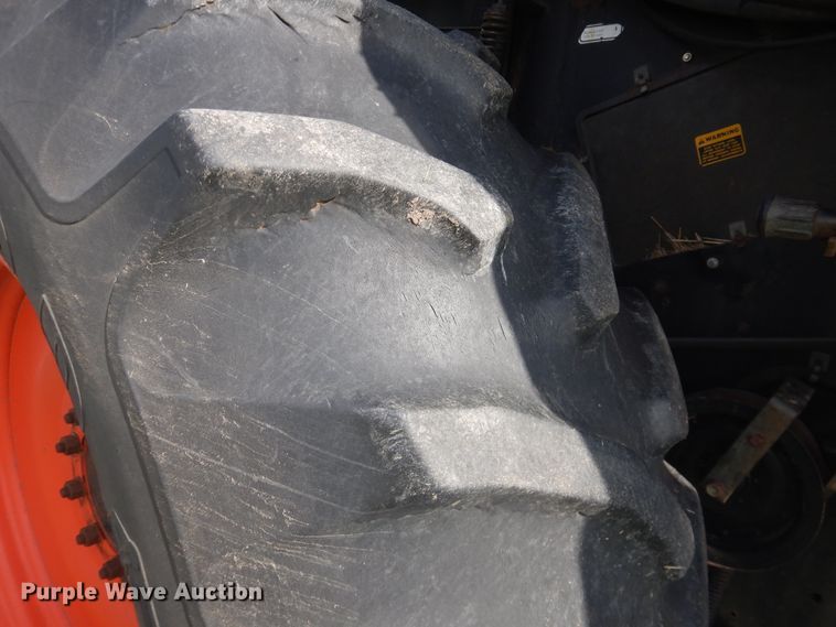 image for item DL0312 1982 Gleaner L2  combine