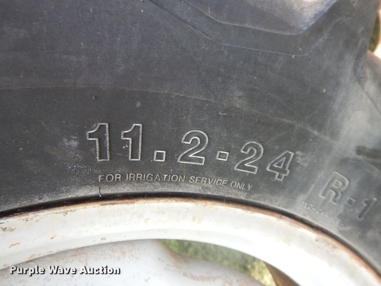 image for item DL0312 1982 Gleaner L2  combine