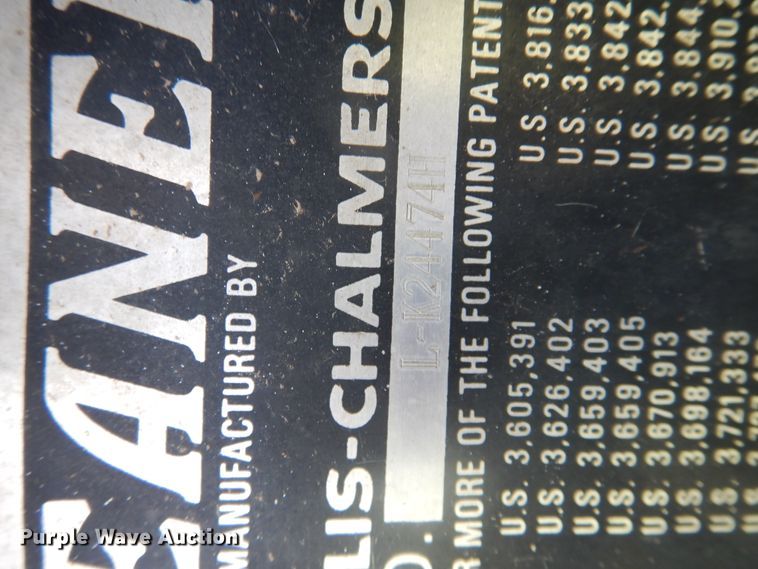 image for item DL0312 1982 Gleaner L2  combine