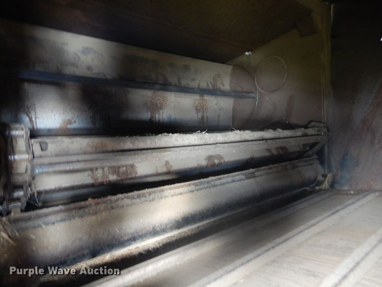 image for item DL0312 1982 Gleaner L2  combine