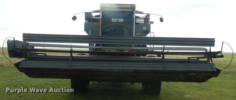 image for item DL0313 Gleaner L  combine