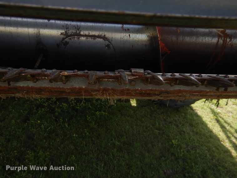 image for item DL0313 Gleaner L  combine