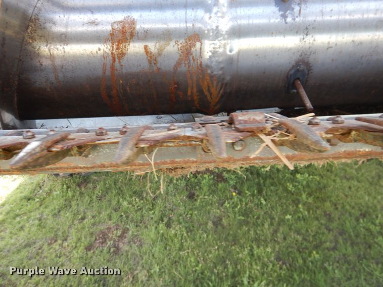 image for item DL0313 Gleaner L  combine