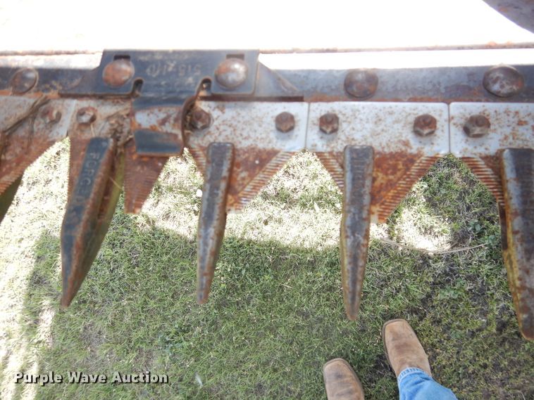 image for item DL0313 Gleaner L  combine