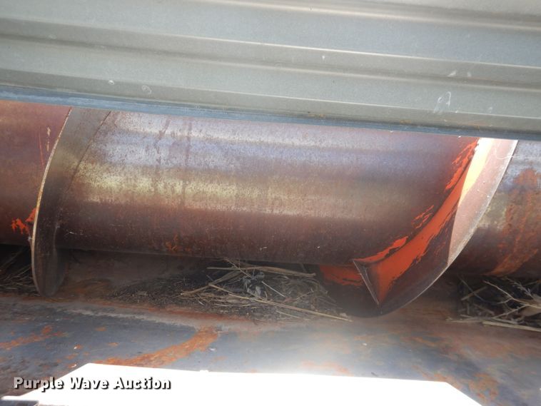 image for item DL0313 Gleaner L  combine