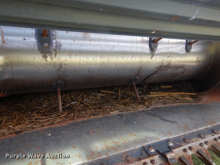 image for item DL0313 Gleaner L  combine