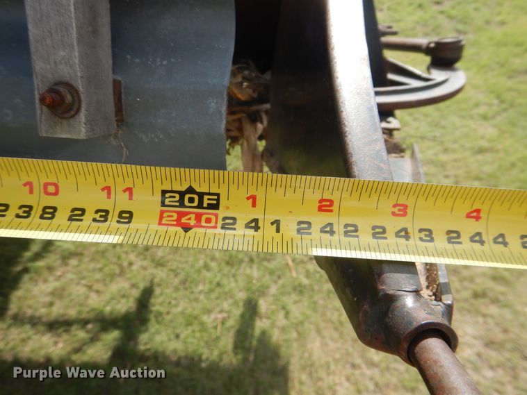 image for item DL0313 Gleaner L  combine