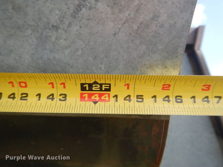 image for item DL0313 Gleaner L  combine