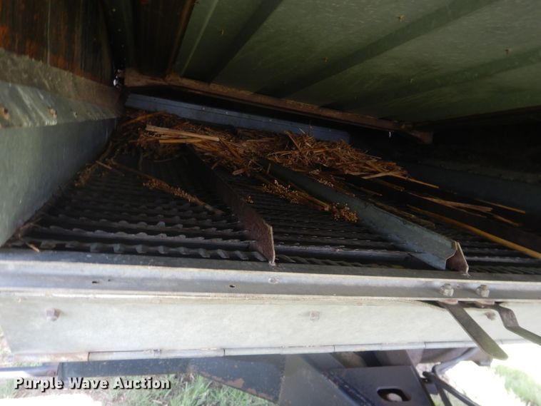 image for item DL0313 Gleaner L  combine