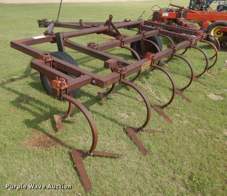 image for item DL0317 Krause H171  field cultivator