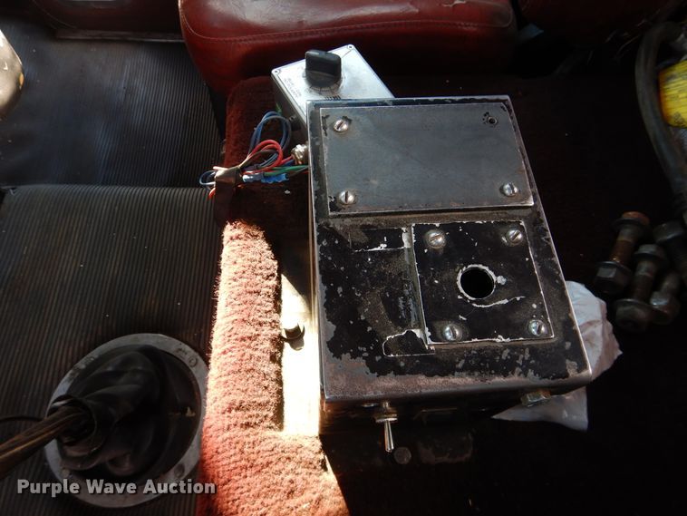 image for item DL0330 1995 Freightliner FLD120  manure spreader truck