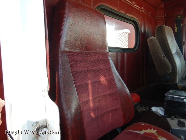 image for item DL0330 1995 Freightliner FLD120  manure spreader truck