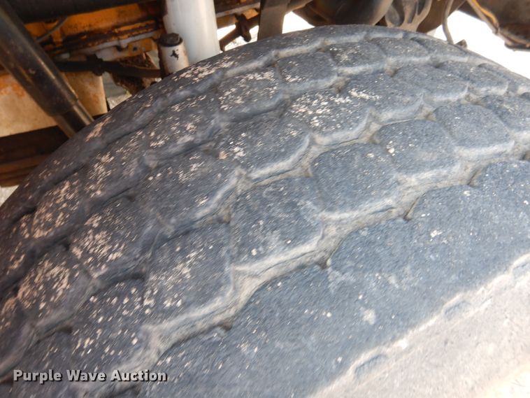 image for item DL0330 1995 Freightliner FLD120  manure spreader truck