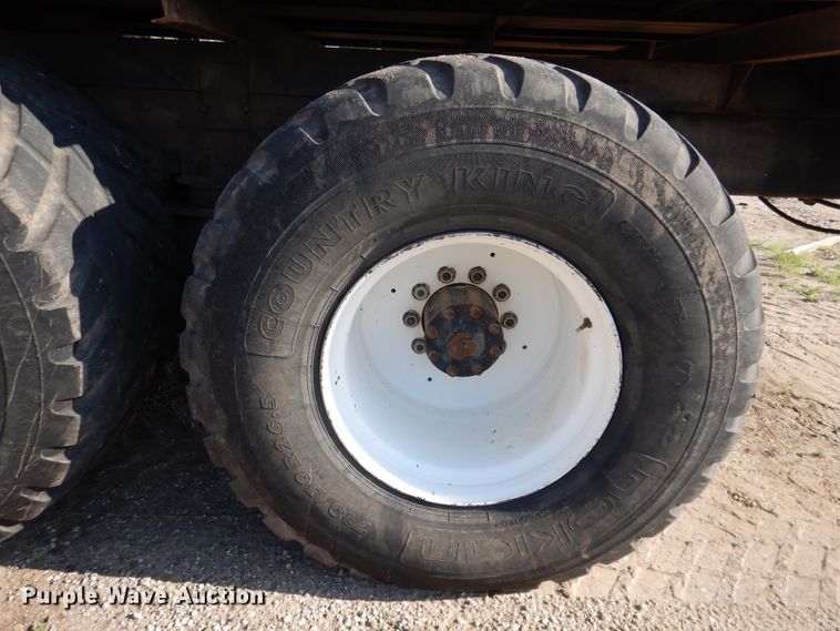 image for item DL0330 1995 Freightliner FLD120  manure spreader truck