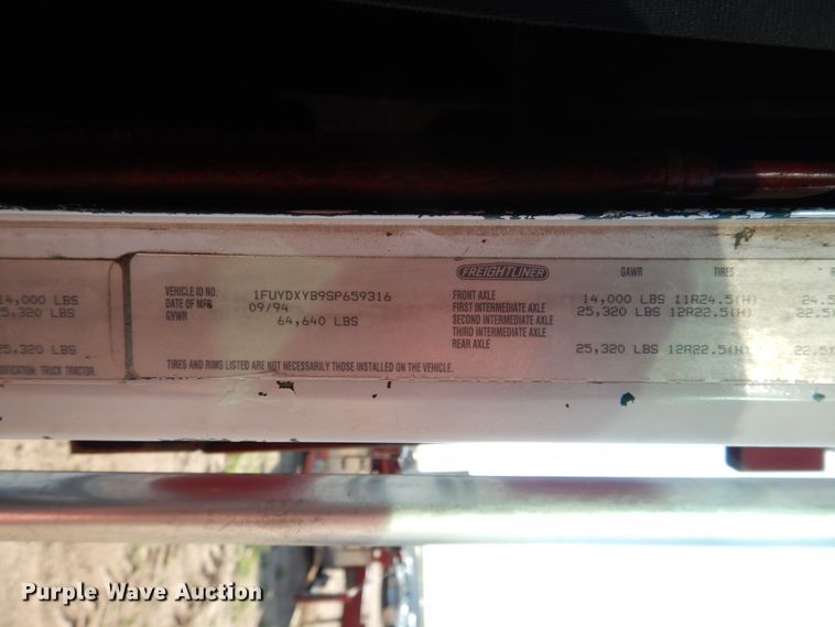 image for item DL0330 1995 Freightliner FLD120  manure spreader truck