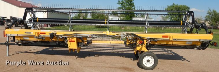 image for item DL0332 2011 New Holland HB25  draper head