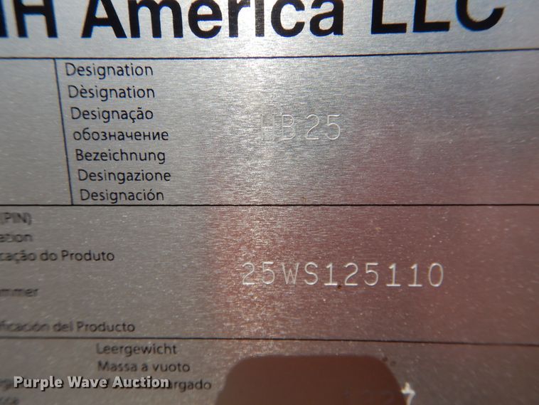 image for item DL0332 2011 New Holland HB25  draper head