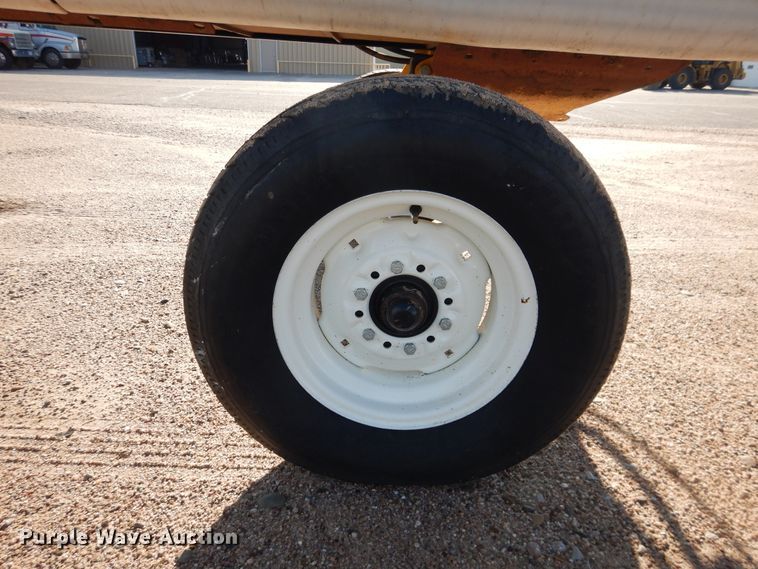 image for item DL0332 2011 New Holland HB25  draper head