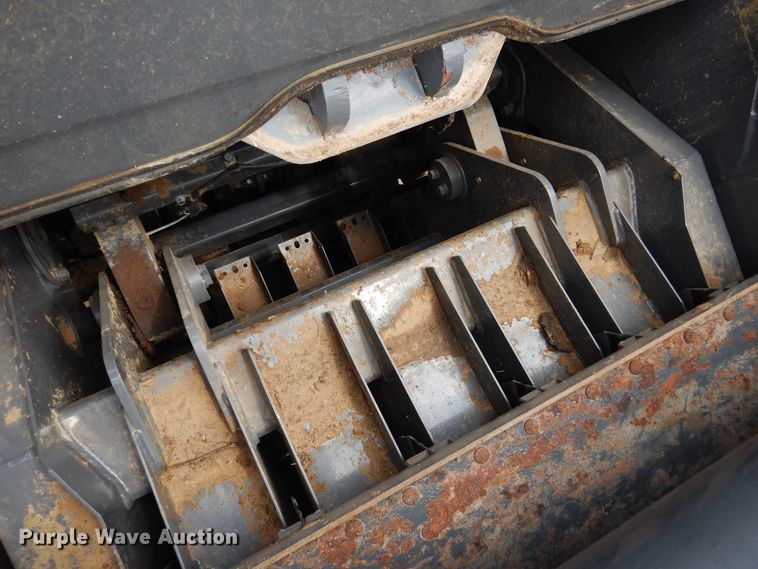 image for item DL0333 2017 Massey Ferguson 2270  large square baler