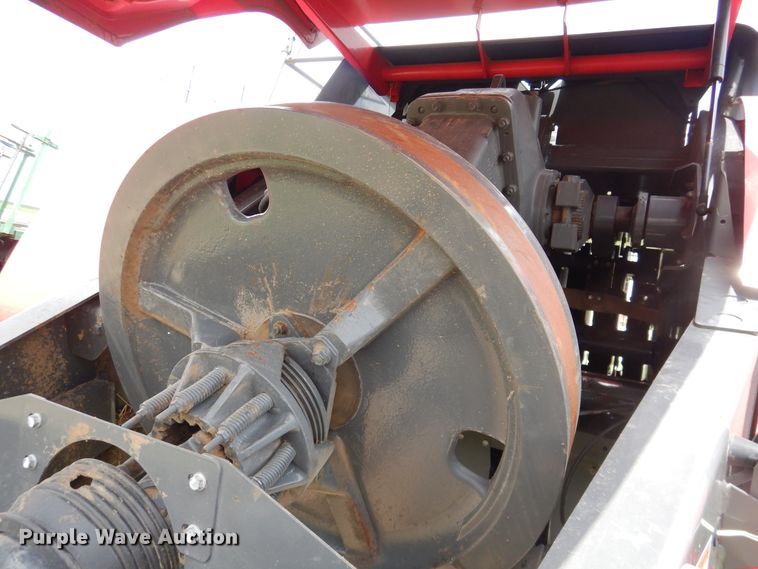 image for item DL0335 2017 Massey Ferguson 2270  large square baler