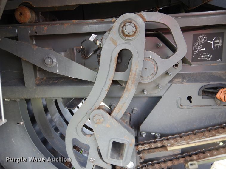 image for item DL0335 2017 Massey Ferguson 2270  large square baler