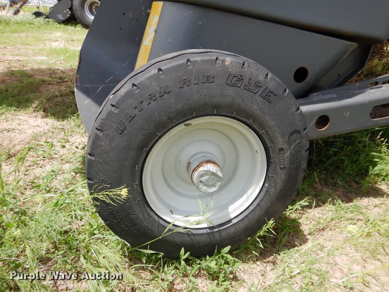 image for item DL0335 2017 Massey Ferguson 2270  large square baler