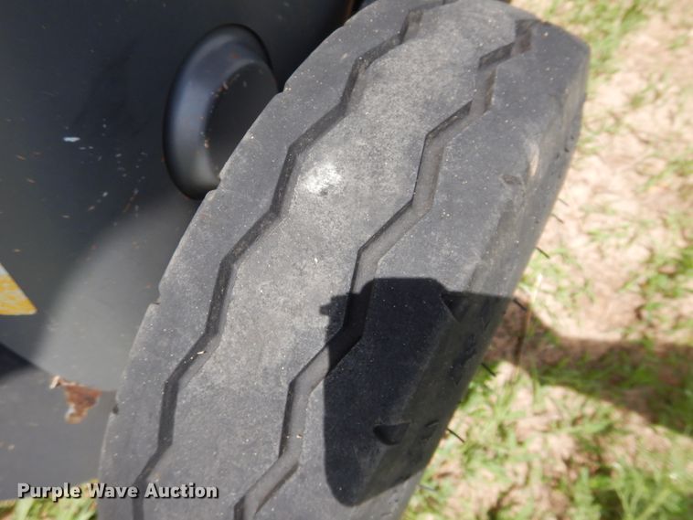 image for item DL0335 2017 Massey Ferguson 2270  large square baler