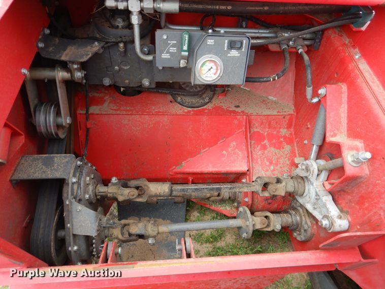 image for item DL0336 2017 Massey Ferguson WR9870  windrower