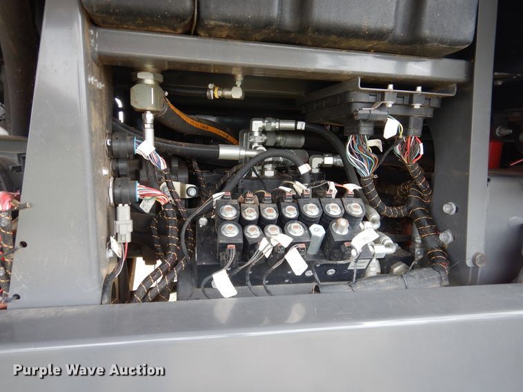 image for item DL0336 2017 Massey Ferguson WR9870  windrower