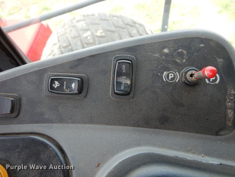 image for item DL0337 2017 Massey Ferguson WR9870  windrower