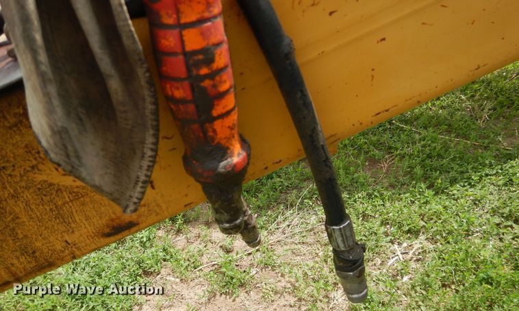 image for item DL0339 Darf 917 hay rake