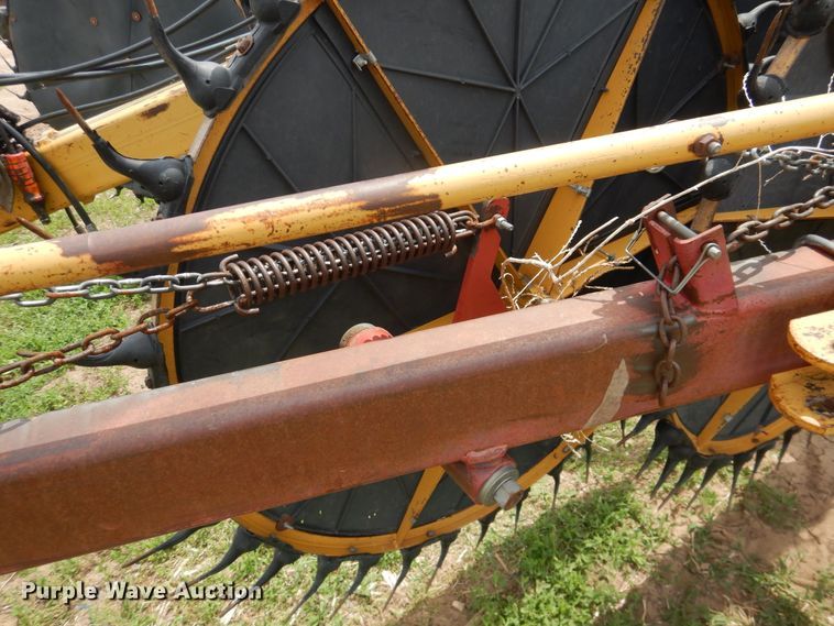 image for item DL0339 Darf 917 hay rake