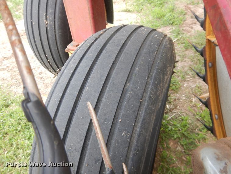 image for item DL0339 Darf 917 hay rake