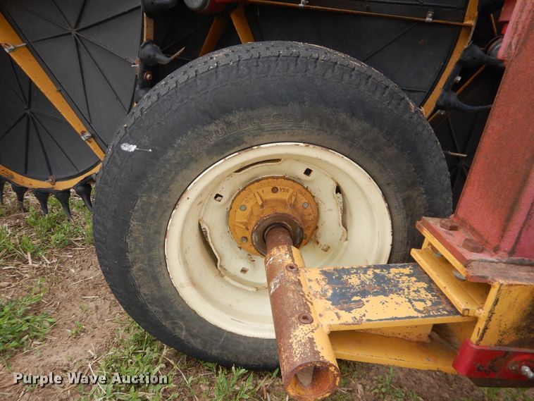 image for item DL0339 Darf 917 hay rake