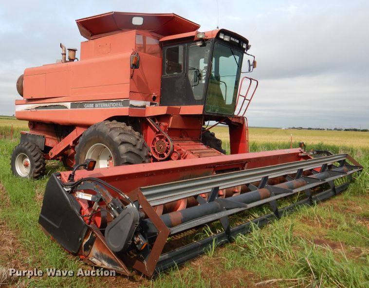 image for item DL0344 1993 Case 1688  combine