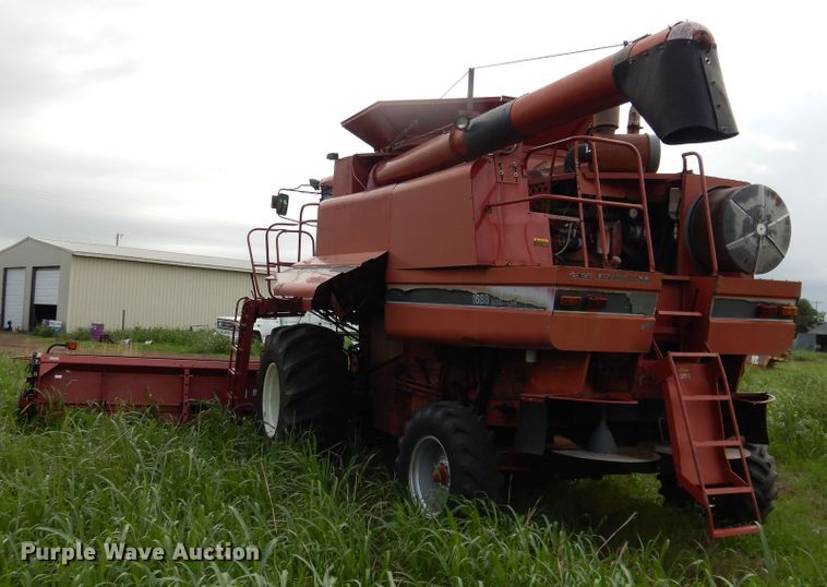 image for item DL0344 1993 Case 1688  combine