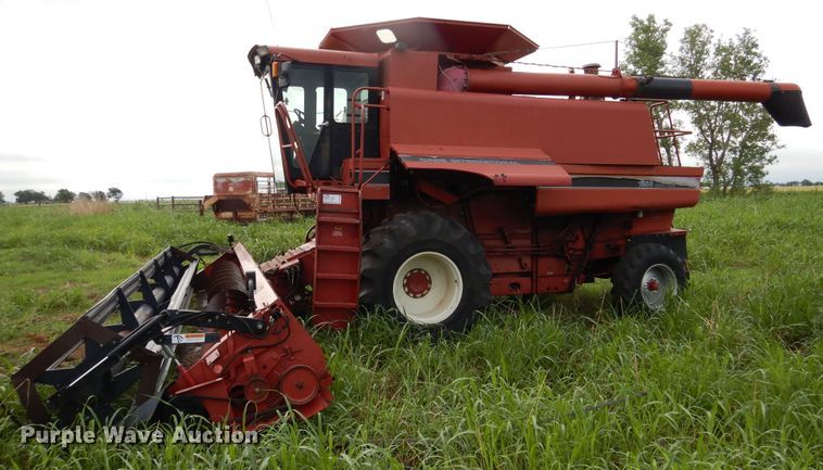 image for item DL0344 1993 Case 1688  combine