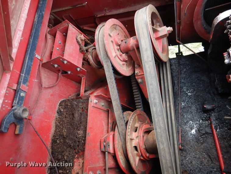 image for item DL0344 1993 Case 1688  combine