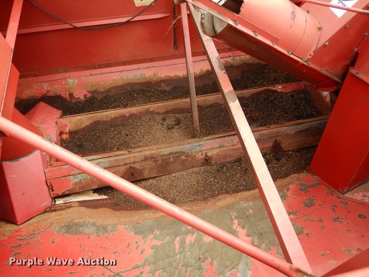 image for item DL0344 1993 Case 1688  combine