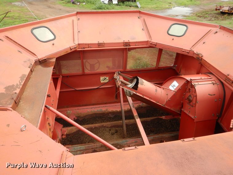 image for item DL0344 1993 Case 1688  combine