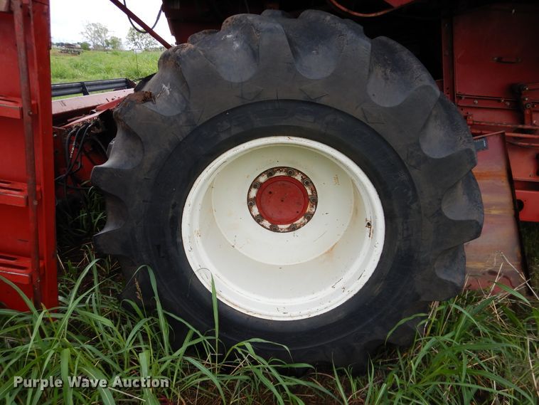 image for item DL0344 1993 Case 1688  combine